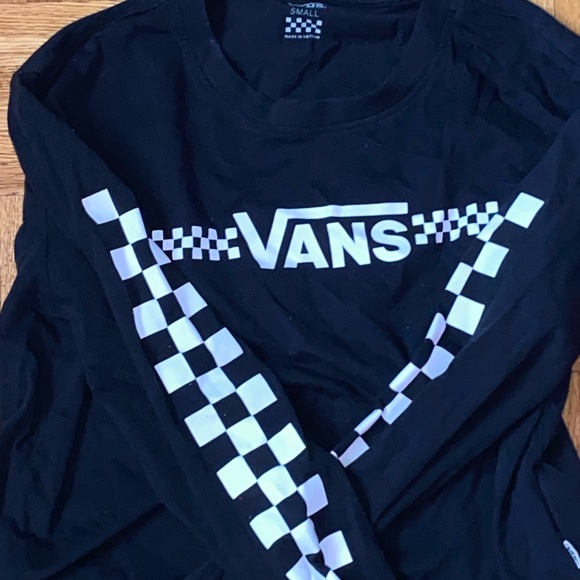Girls medium long sleeved vans crop top. - Picture 1 of 1